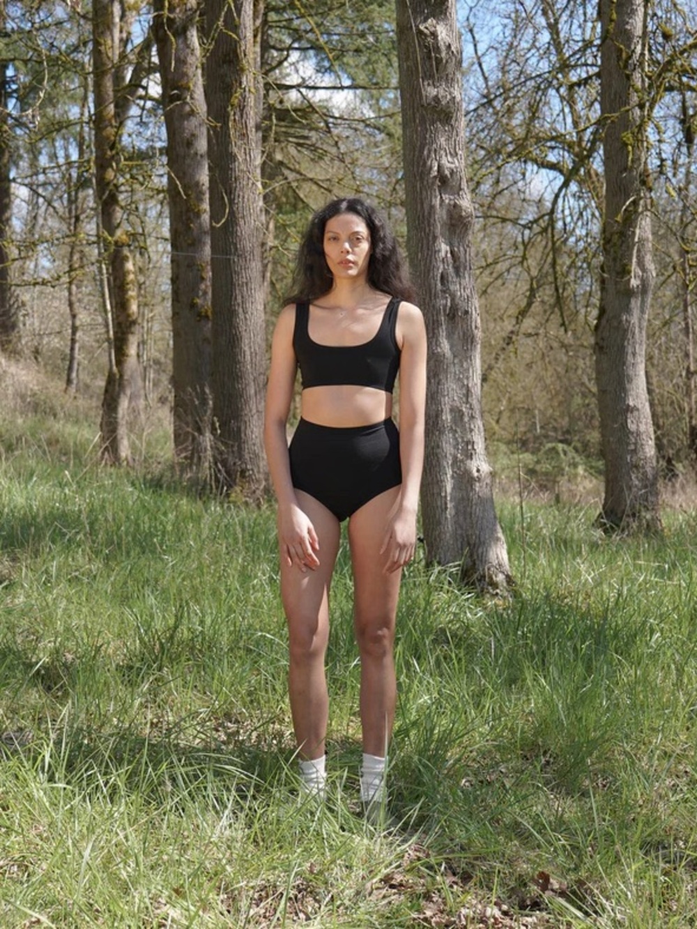 ARQ Wide Strap Bra and High-Rise Undies in Black - Picture 2 of 6